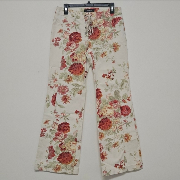EXPRESS FLORAL FLARE JEANS SIZE 7/8 - Picture 1 of 11